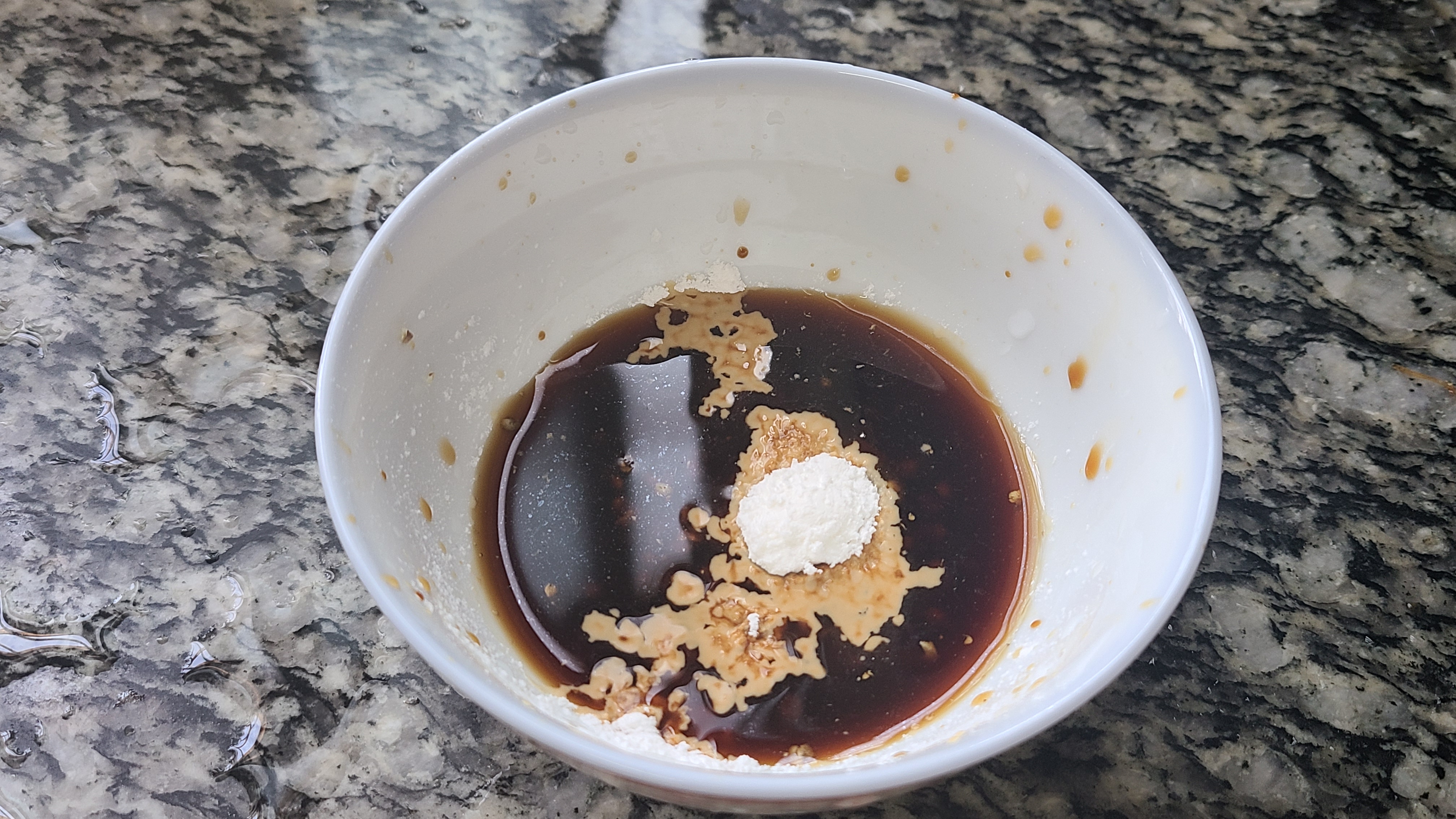 大蝦這樣做更好吃，加一點胡椒碎，又香又開胃，吃了還想吃