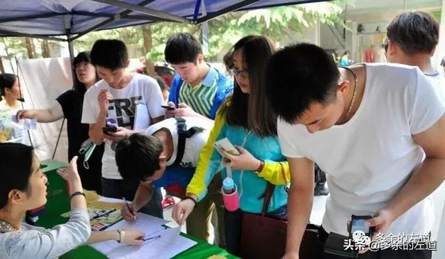 地推，是一种原始但有效的推广方式，而且推广成本比较低