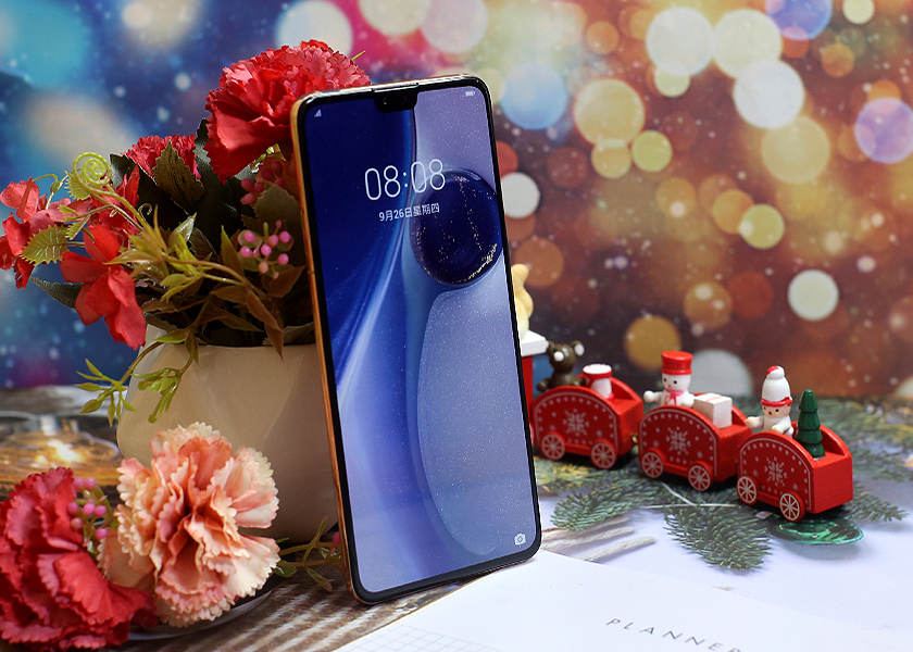 华为Mate30 5G 丹霞橙，这颜值如今依然很耐看