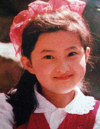 “国民闺女”金铭：9岁爆红，19岁上北大，40岁至