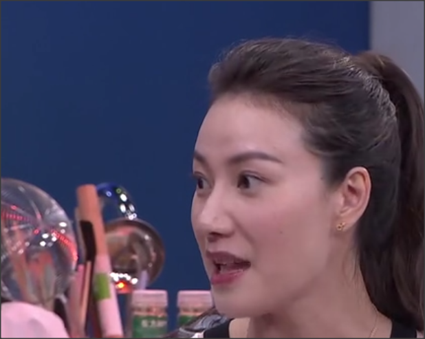 林丹携儿子为太太谢杏芳庆生，惊喜礼物曝光，夫妻恩爱甜蜜合影