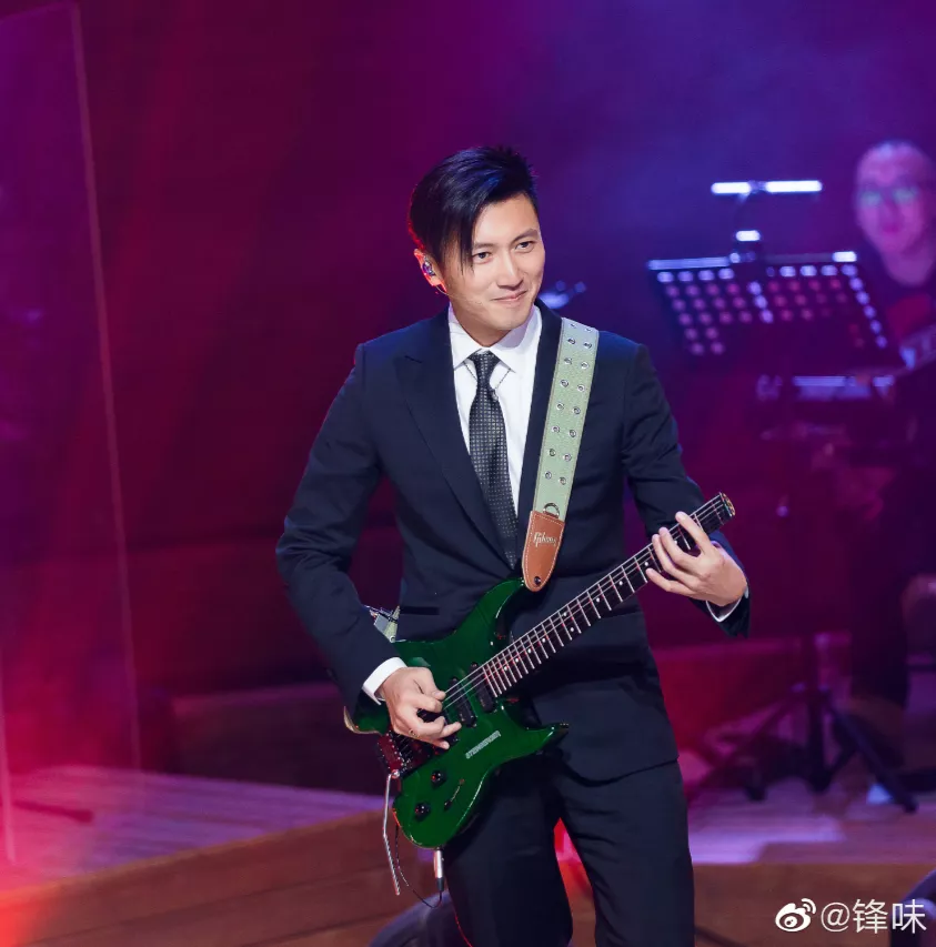 谢霆锋：我只是冲撞了你们凑合的人生