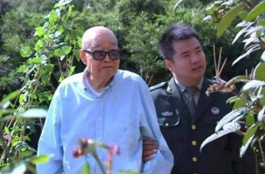 开国将军被地下，几只苍蝇救了他的命，从此一生不打苍蝇！