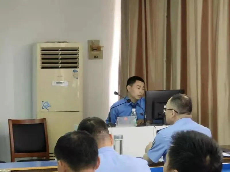 检察干警上门授课宣讲 检警合力守护舌尖安全
