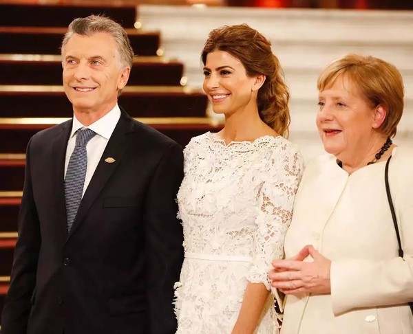 35岁单亲妈妈，在健身房邂逅帅气大叔，5年后变