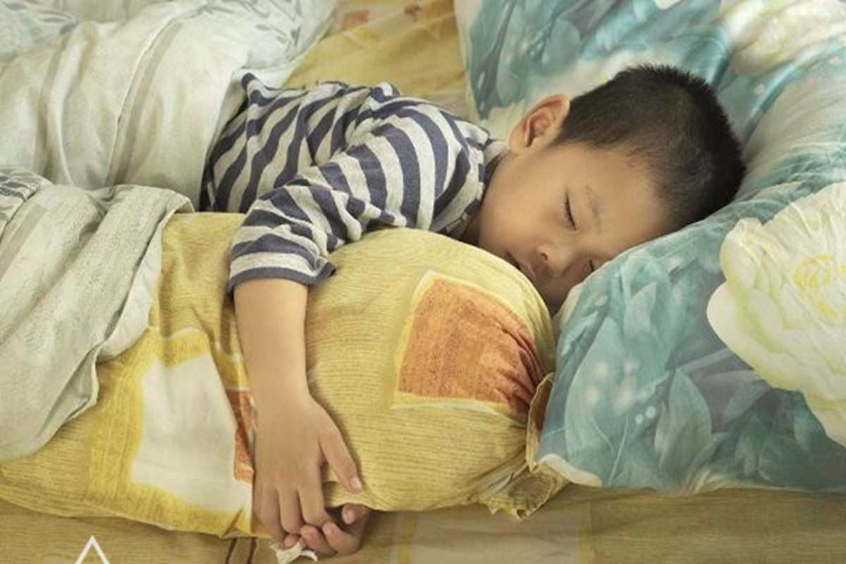 不同年龄段的孩子几点睡，睡多久？新出炉的儿童睡眠时间表告诉你