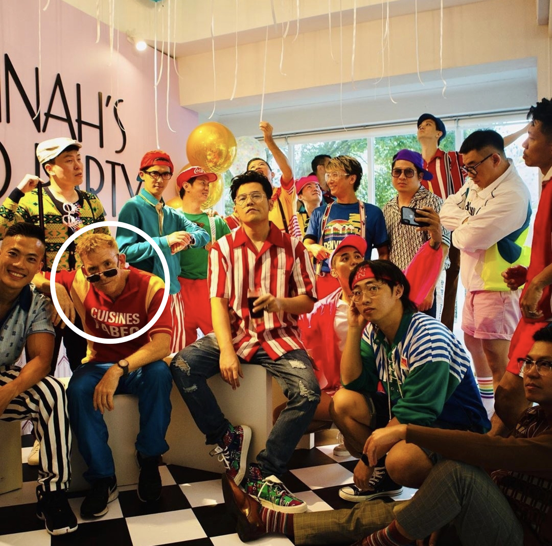 周杰倫曬照為岳父慶生，不叫“爸爸”叫名字，翁婿相處方式像兄弟