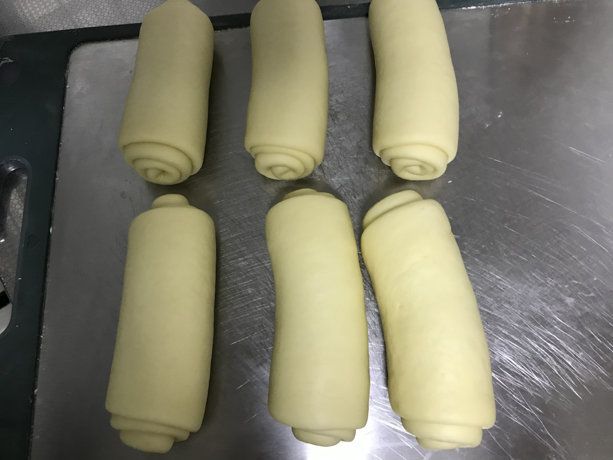 最愛的麵包配方，蓬鬆暄軟又拉絲，涼了也不硬，口感完胜麵包店