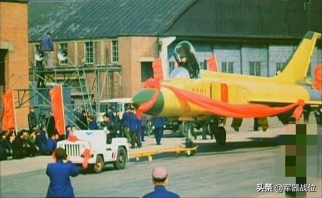 被誉为“空中美男子”的我国歼8战机，到底是一