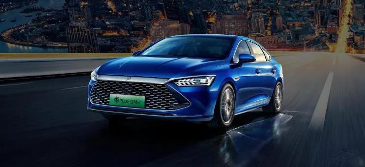 比亚迪秦 PLUS DM-i上市 丰田双擎尴尬了