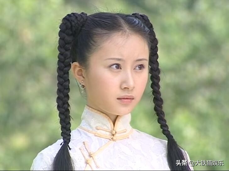 《金粉世家》18年了，以现代审美，人均绝色的金家女人们谁最美？-第18张图片-大千世界