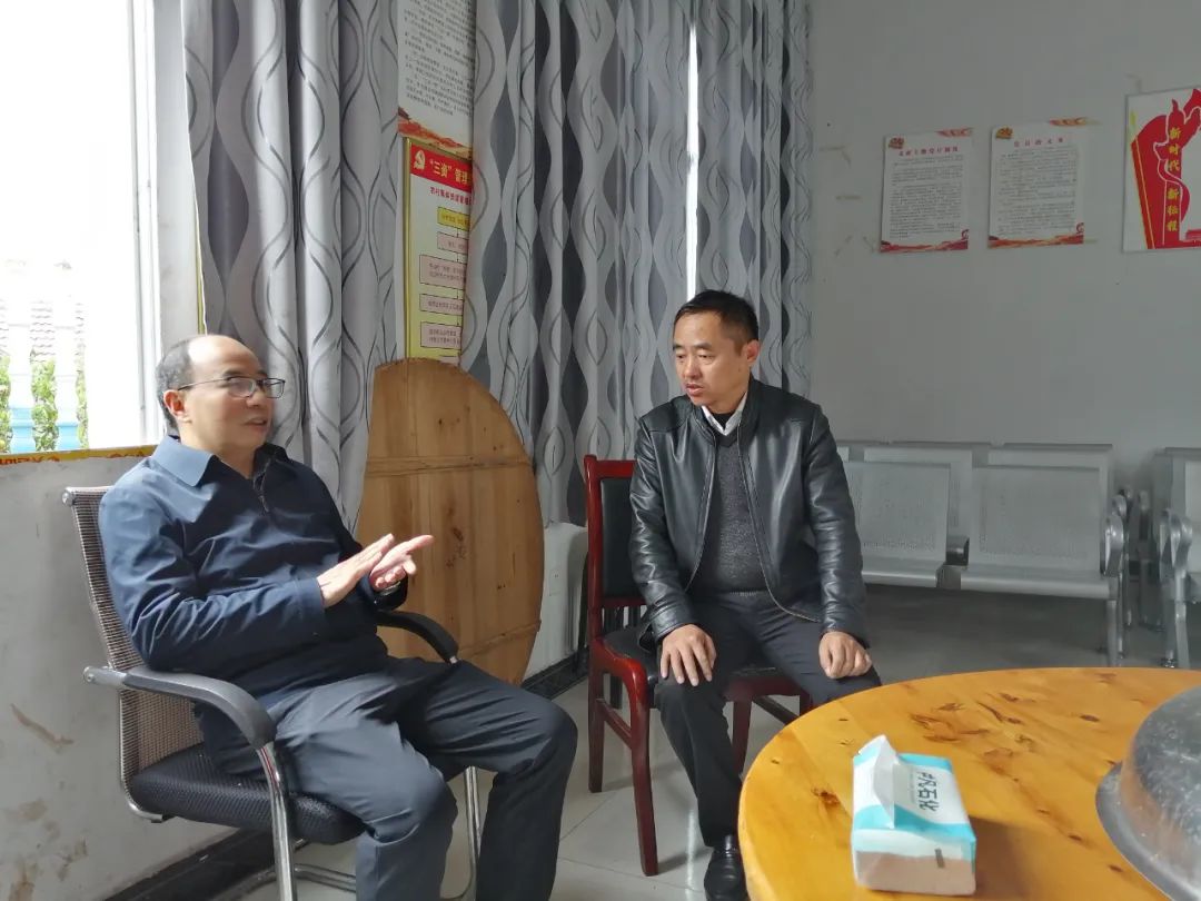 蒋丙生以“四不两直”方式深入麻阳督战脱贫攻坚