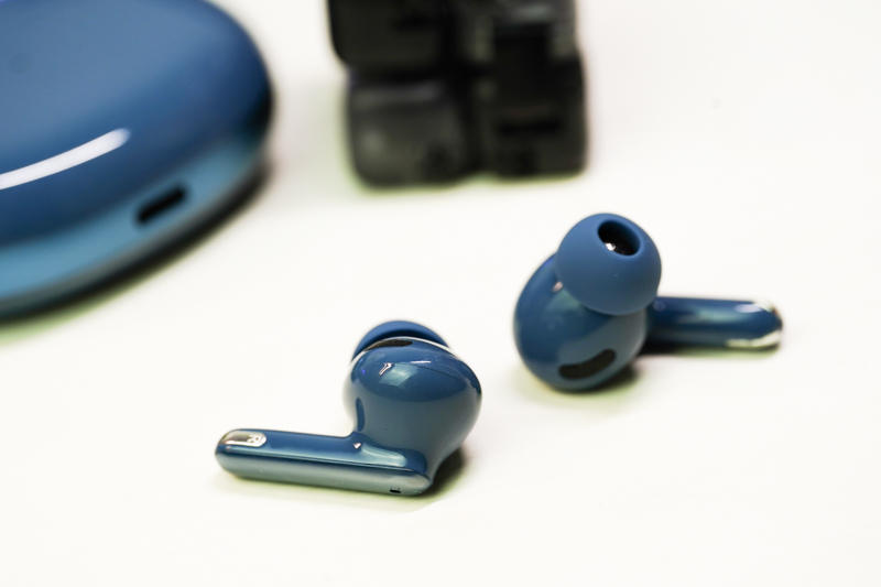 羡慕AirPods？它是音质新标杆：OPPO Enco X