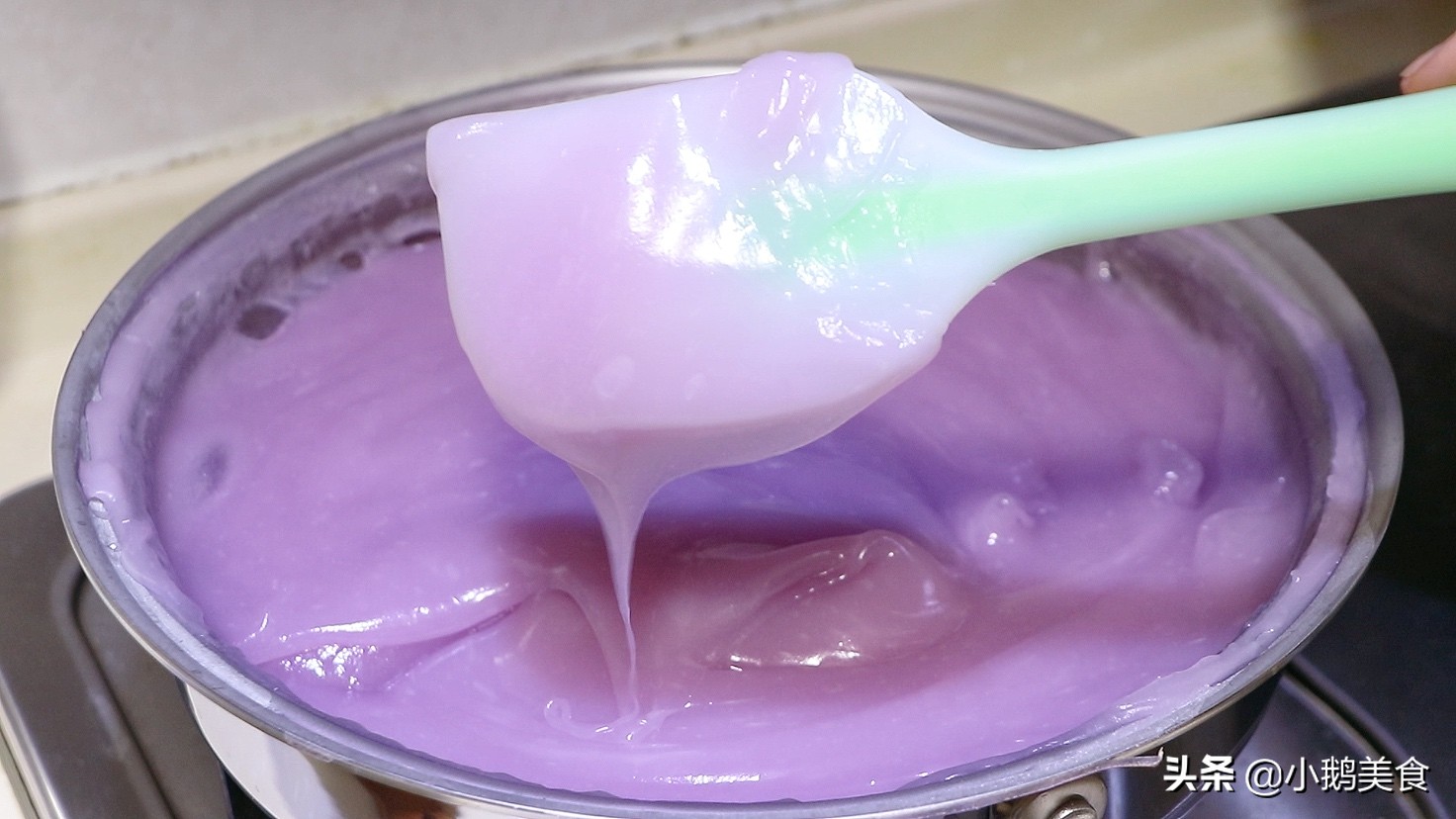 Don’t throw the grape skins, the big pot is a special snack, sweet and sour and icy, drinking 3 bowls is not enough
