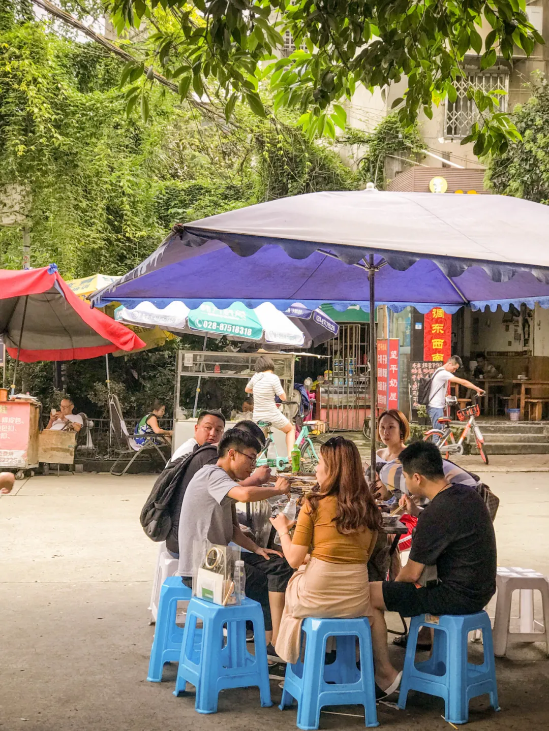 老成都人都认证的美食！麻辣烫、冷锅鱼让你一