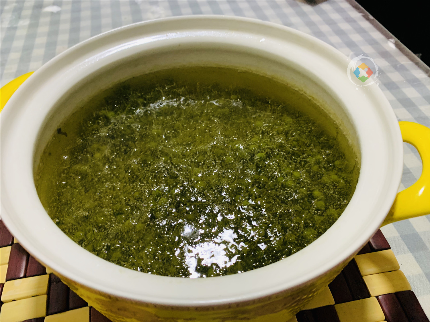 重庆人离不开的味道：新鲜青花椒，淋上一锅热油，“麻”就诞生了