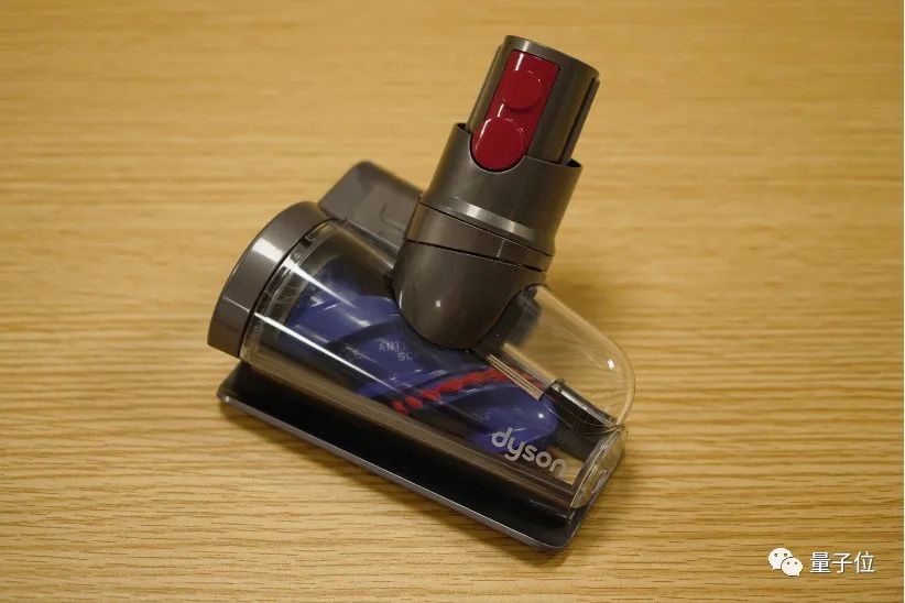 戴森最新吸尘器，竟用上了无人车和宇宙飞船黑科技