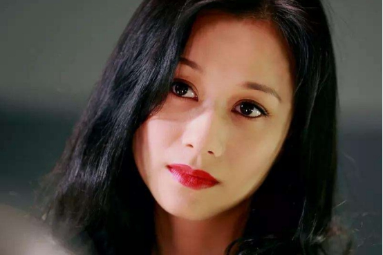 曾火遍大江南北的祝无双，如今已41岁的她，还是当年那个女神