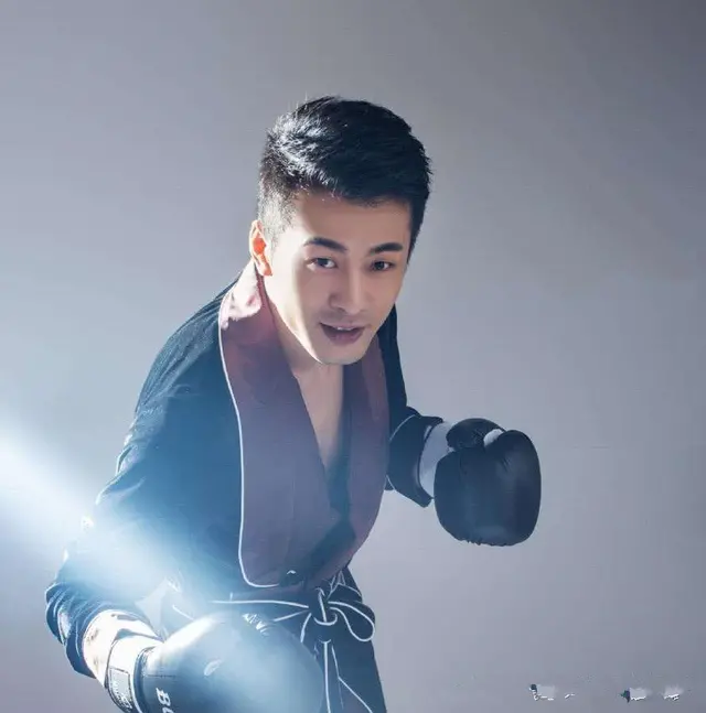 网红辛巴的毁灭之路，2月份高调捐款1.5亿，4月份