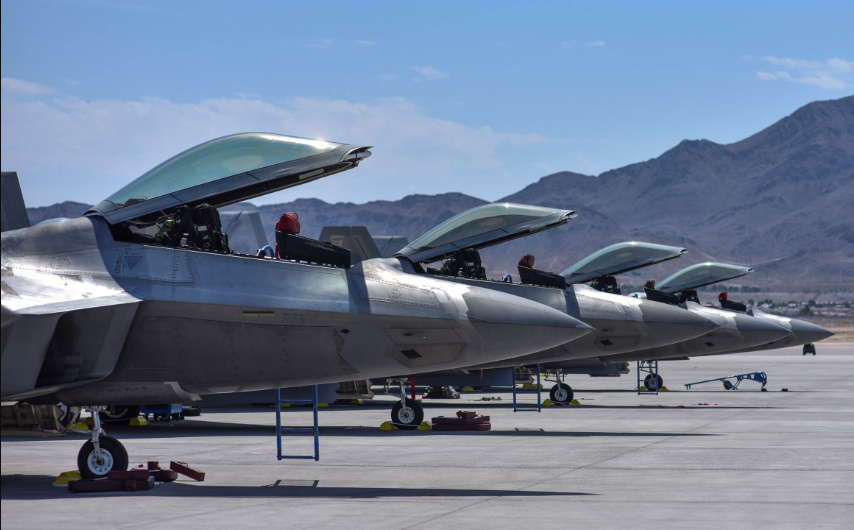 超40艘舰艇感染，6000多军方人士确诊，美国核航母还要重返太平洋？