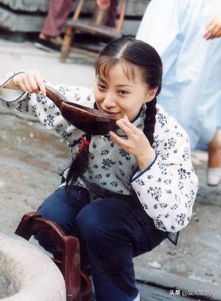 徐露：饿肚子在片场等3小时只为代替蒋勤勤，与