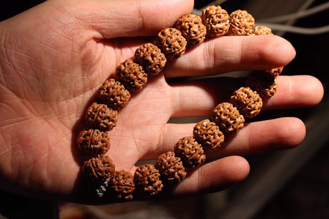 各种颜值担当的"金刚菩提"手串,可否暖你寒冬悲凉的心?