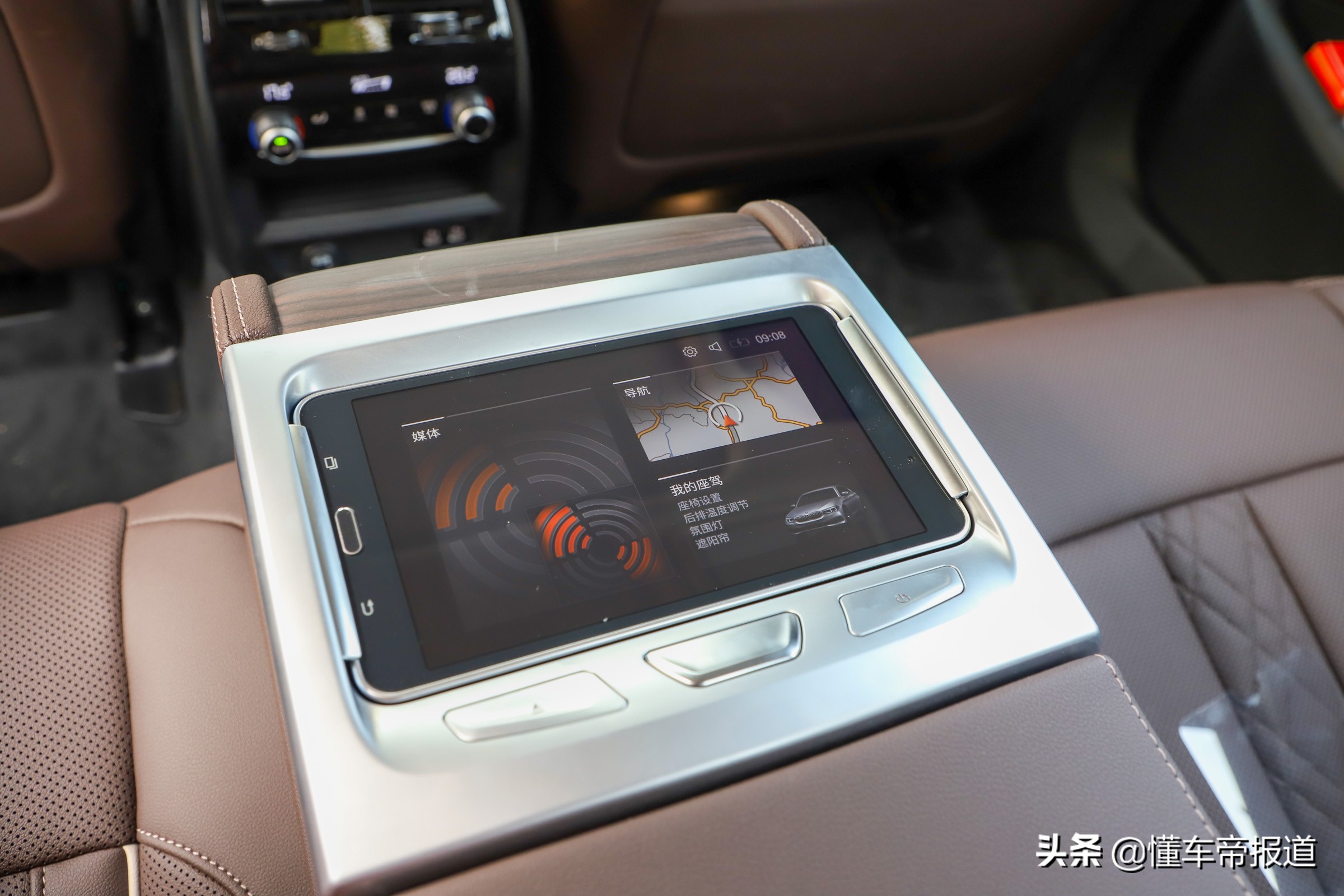 新车 | 宿敌对决！首试2021款宝马5系对比奔驰E级