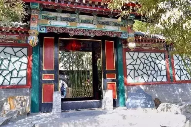 中國古建之美｜門、門墩、門環、門釘、斗拱、飛檐、屋頂、馬頭墻