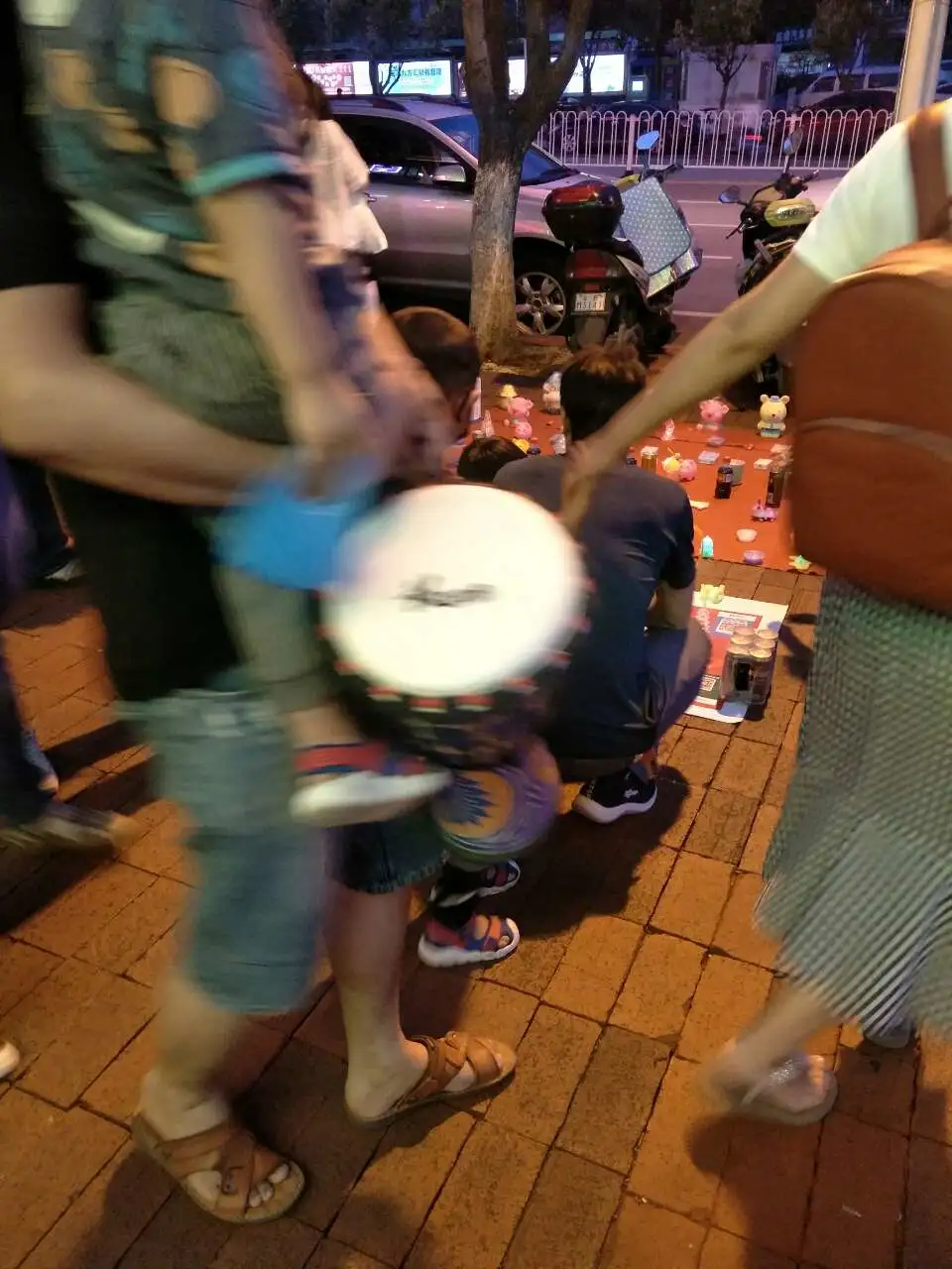 网友实地考察：在玉溪，摆地摊最赚钱的是这个