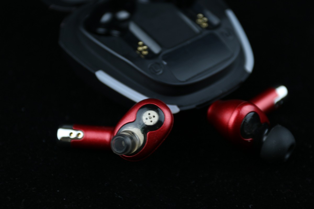 耳机也玩二分频 超低延迟 西圣游戏蓝牙耳机试听评测