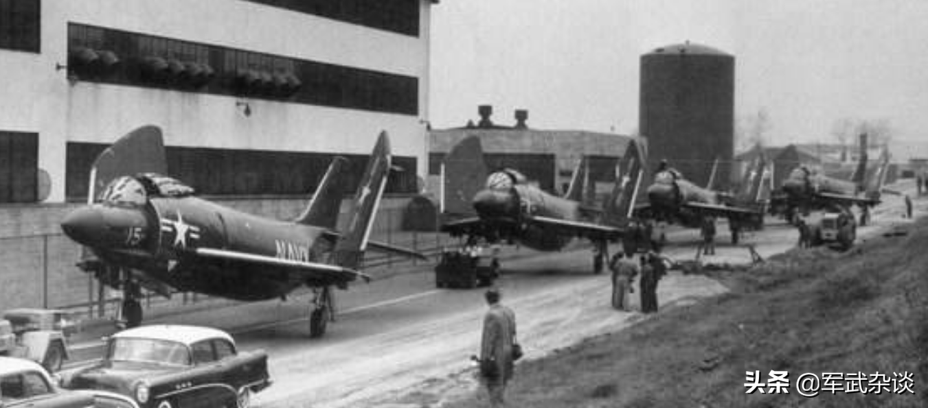 海鹰比翼齐浪飞，从FH-1到“恶魔”，美国海航早期舰载机发展之路