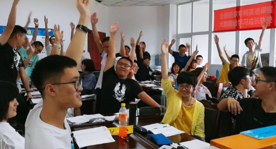 初二高二学生要在单词和阅读上下功夫,不然中高考英语困难重重