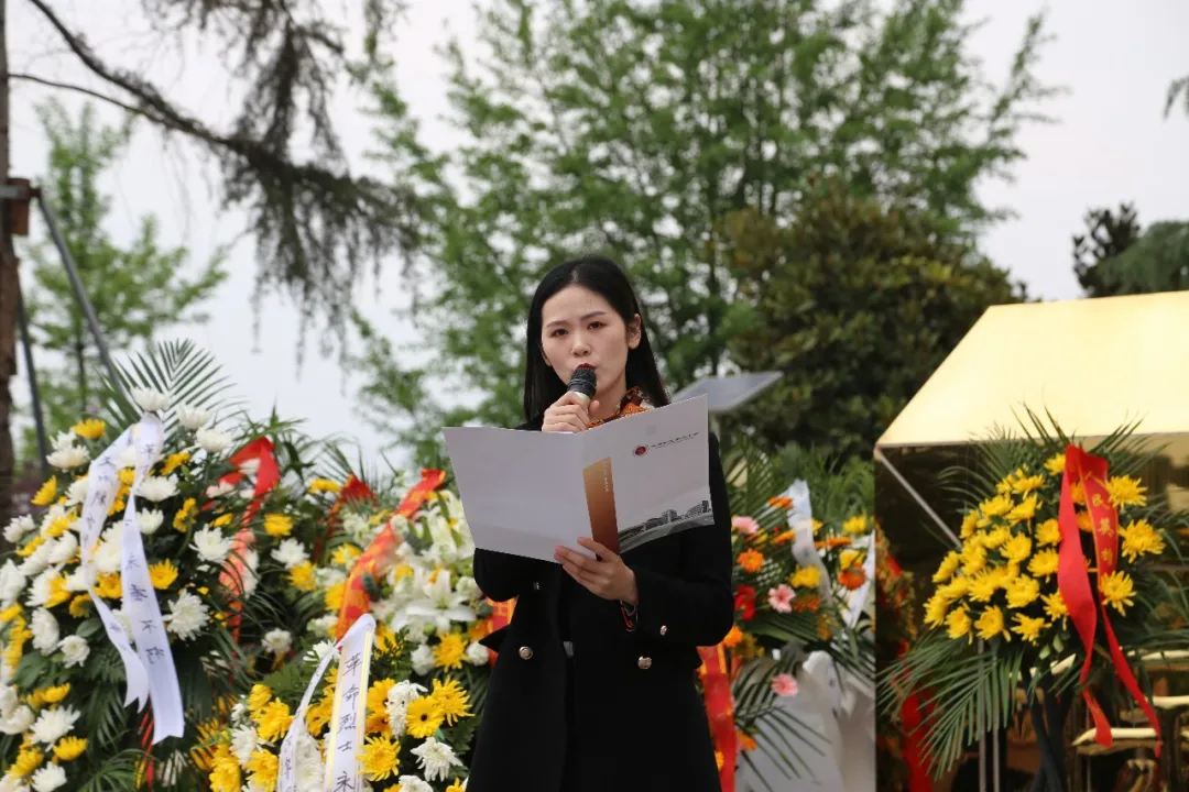 缅怀革命先烈传承红色基因丨天府新区华阳小学清明节开展祭扫活动