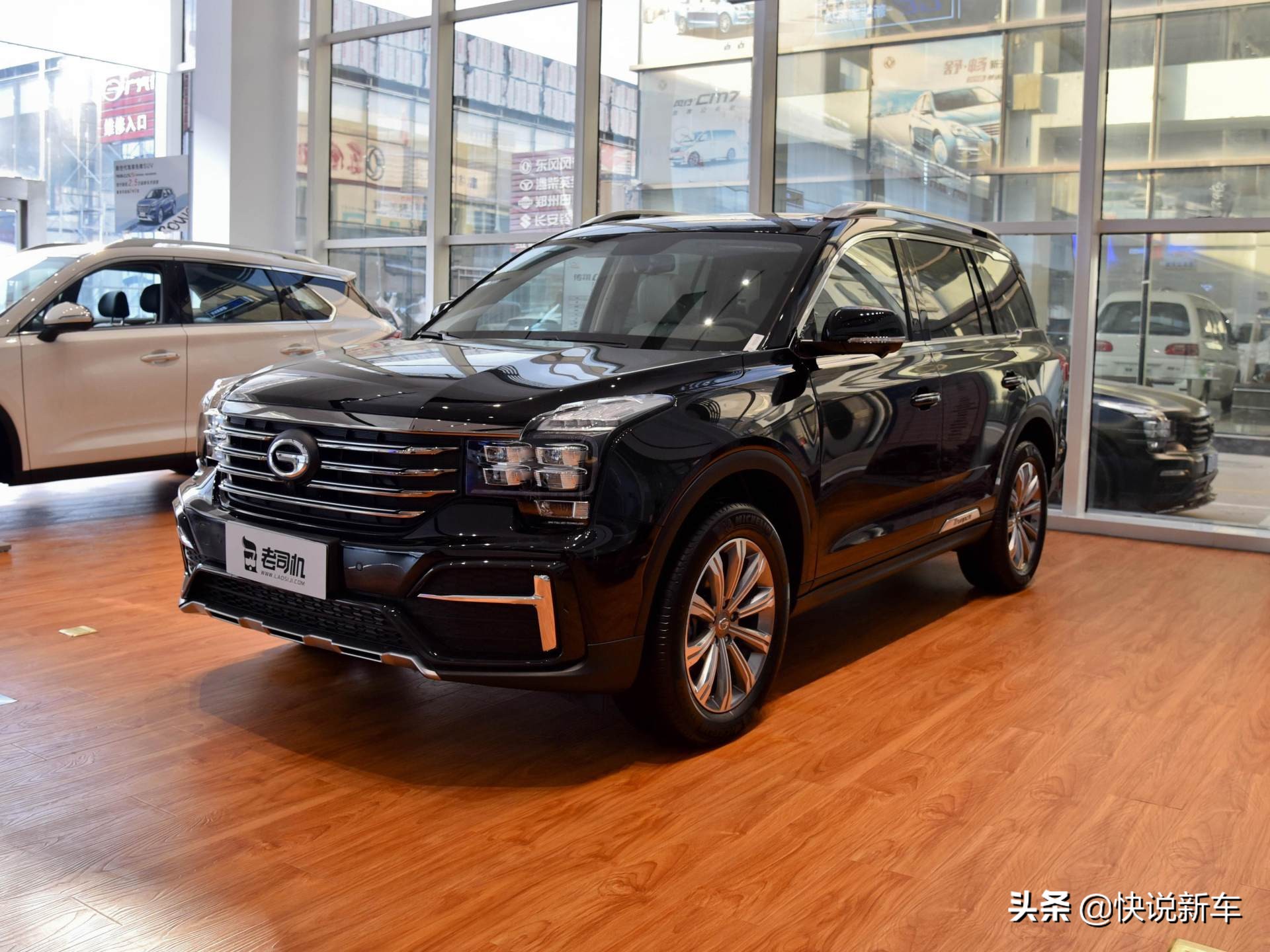 大七座SUV，价格便宜2.0T+6AT，保值率高，带你看广汽传祺GS8