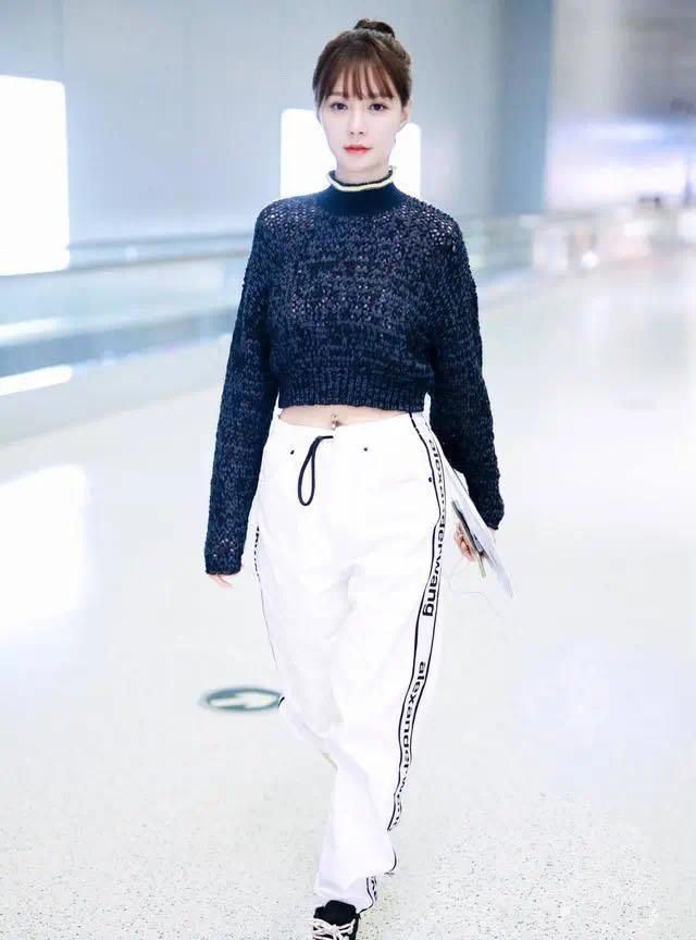 最近火了一种裤子：叫“卫裤”，遮肉显瘦又显