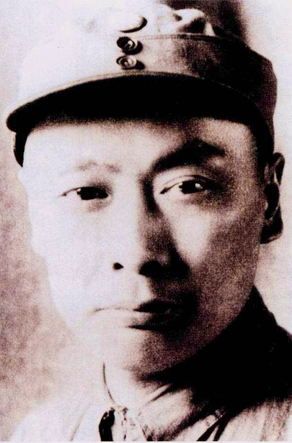 砸毁电台，悲壮的留守红军突围到油山后，陈毅