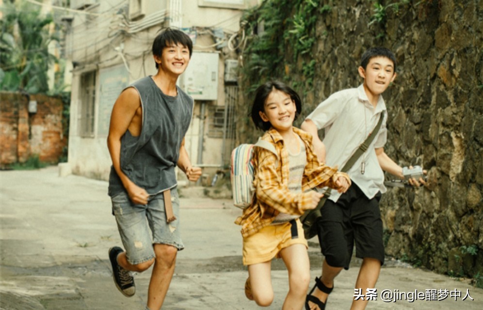 《隐秘的角落》编剧出圈，不改原意也能过审，