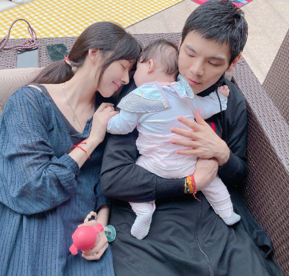 有种“整容”叫郭碧婷生娃，向佐没变化，她却像换了个人