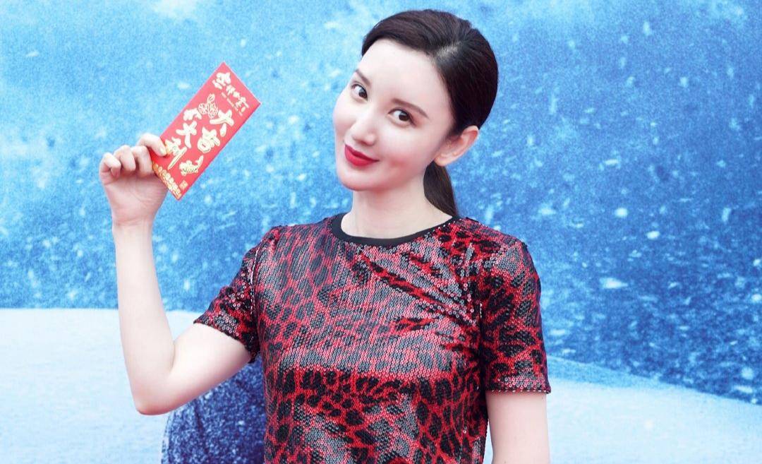 《浪姐》被指营销先行，张萌金晨在公共场合练舞，练习室它不香吗