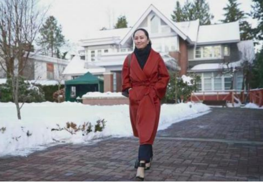 不再是不战而败，而是不得不战，孟女士依然微