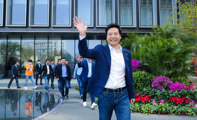 雷军实力宠粉，在新十年要让粉丝当代言人，米粉：幸福来得太突然
