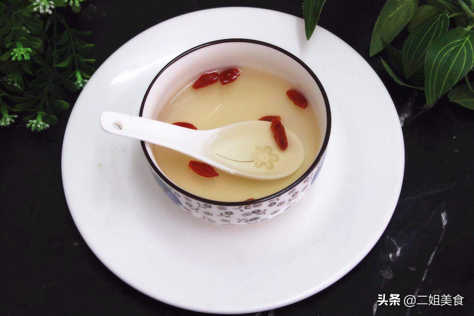 枸杞泡水营养多，但这几点要注意，早知道早受益，以后别弄错了