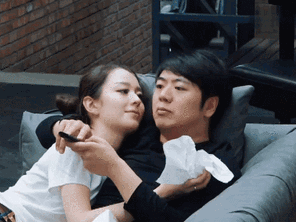 婚后2年，吉娜郎朗被群嘲：“恩爱终于装不下去了？”