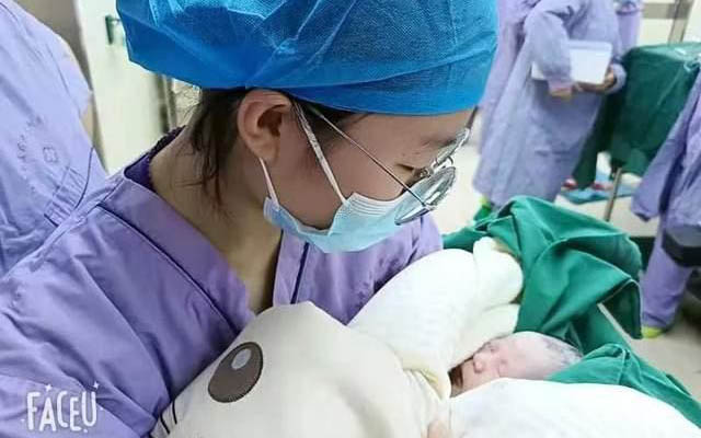 喜讯：1月12日江西中医药大学附属生殖医院的第一个宝宝出生啦