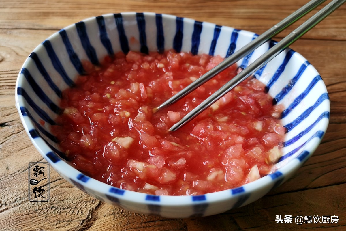 吃馄饨，这馅鲜美又解馋，留恋舌尖的味道难忘，早餐夜宵都惦记着