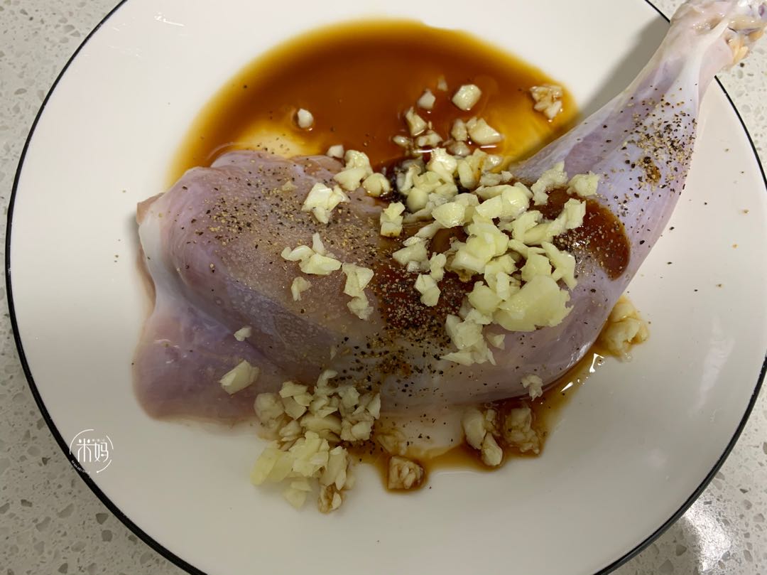 图片[7]-锡纸金针菇鸡腿做法步骤图嫩滑好吃看着都开胃-起舞食谱网