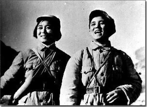 湖北一农妇去世，孙女收拾遗物时发现半本日记，才知奶奶大有来头