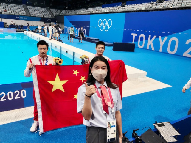 中国跳水队以7金5银收官！郭晶晶晒合照庆祝，再站奥运跳台超感人