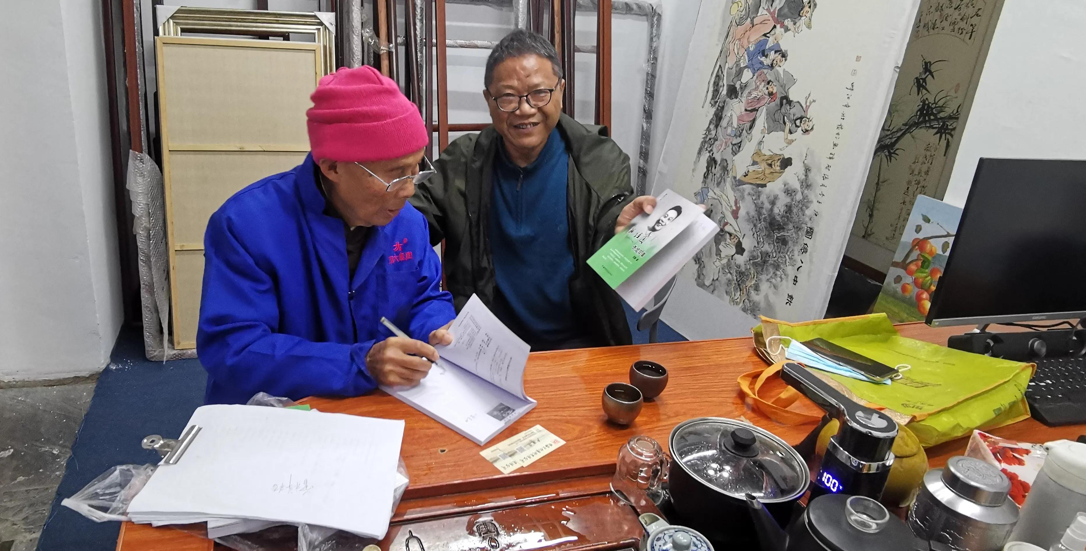 阳春不愧是 江西文坛长青树  论个人风格他的 作品和为人尽显赣南客家风骨！