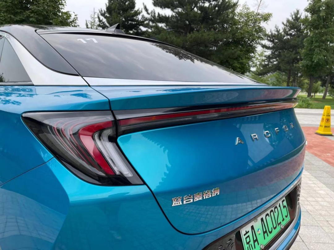 试驾|没有华为的极狐阿尔法S依旧比特斯拉强